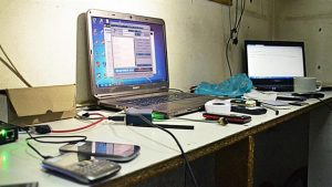 Corrientes al 2200: había una sala con PC para modificar los celulares robados